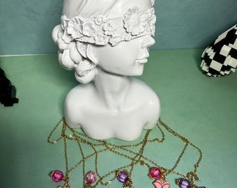 Flower and beads necklaces