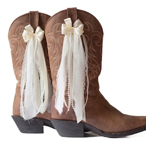 Lazos para botas de concierto country en color crema y blanco / Lazos para botas en color crema y blanco / Accesorio para botas de concierto country / Lazos para botas de concierto