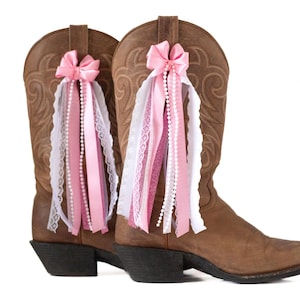 Lazos para botas de concierto de música country Megan / Lazos para botas en rosa claro y blanco / Accesorio para botas de concierto de música country