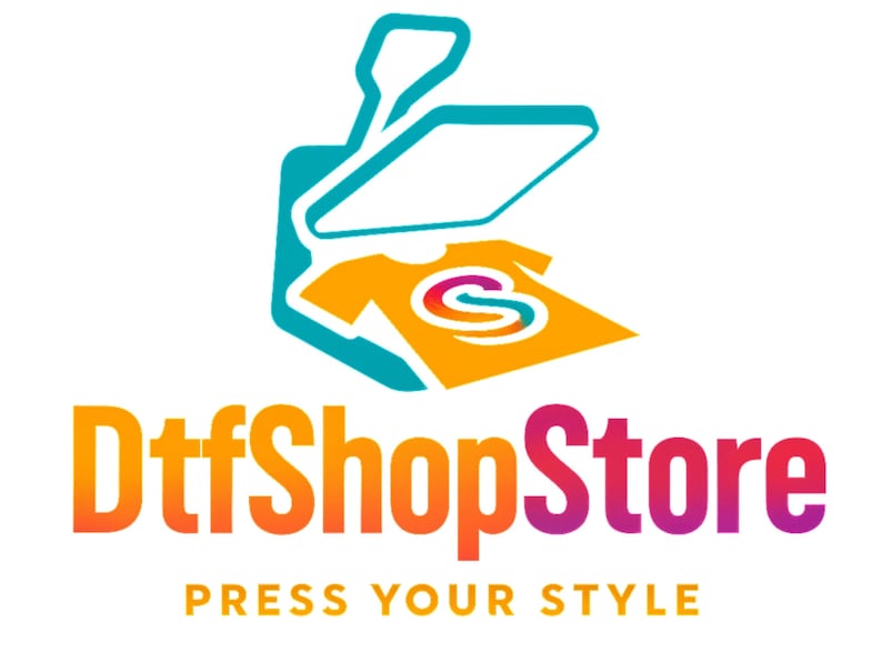 Puede incluir: Un logotipo con una plancha t&eacute;rmica turquesa sobre una camiseta naranja con un dise&ntilde;o colorido. El texto "DtfShopStore" es naranja y rosa, con "PRESS YOUR STYLE" debajo en blanco.