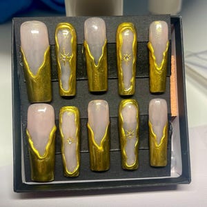 3D gold Chrome XXL square nails | Gold Chrome | 3D nail design | ElevatedBeauty.AZ