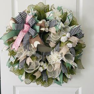 Everyday wreath, neutral door wreath, green and cream mesh wreath, modern farmhouse decor, neutral wreath with bow, All Season wreath