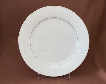 Noritake Ranier 6909 10.5" Dinner Plate – Elegant Vintage China with Platinum Trim