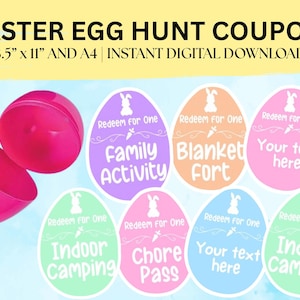 Op de afbeelding: Acht printbare paaseierenjachtcoupons met pastelkleurige achtergronden en witte konijnen silhouetten. De coupons bevatten zinnen zoals "Familieactiviteit", "Dekensfort", "Indoor kamperen" en "Klusjespas".