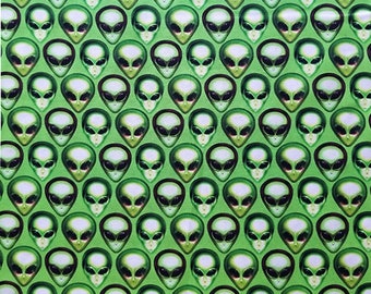 AREA 51 ALIENS GREEN Pattern Cotton Fabric 18" X 44" - 1/2 Yard New and Rare