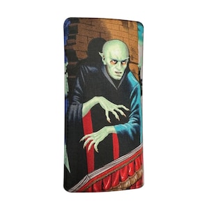Cartera plegable para mujer "Night of VAMPIRE Red 3" hecha a mano en EE. UU., de tela de algodón, nueva, rara