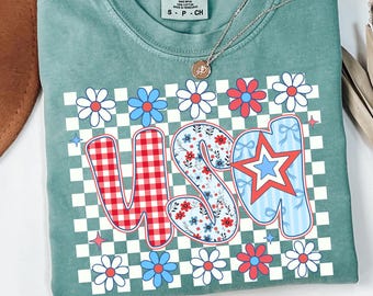 Preppy USA PNG, Coquette 4 juli-skjortdesign, Flickig patriotisk sublimering, Röd vit blå blommig amerikansk rosett Clipart PNG