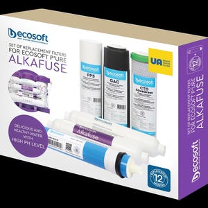 Puede incluir: Un juego de cajas de filtros de agua de repuesto para el sistema Ecosoft Alkafuse. La caja presenta el nombre de la marca y la información del producto, junto con imágenes de los filtros. Los filtros son blancos, negros y azules. La caja también incluye el texto "Delicious and Healthy Water with High PH Level."