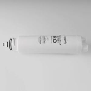 Puede incluir: Un cartucho de filtro de membrana RO Ecosoft Cross Ray 3-Stage cilíndrico y blanco. La etiqueta presenta texto negro que detalla las etapas: 1st stage sediment, 2nd stage activated carbon y 3rd stage 75 GPD membrane. Tiene un conector de junta tórica negro.