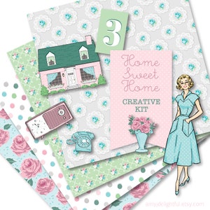 Könnte beinhalten: Ein digitales Scrapbooking-Set mit Retro-Thema. Das Set enthält vier gemusterte Papiere in den Farben Rosa, Blau und Grün, eine Haus-Illustration, ein Vintage-Radio, ein Drehwahltelefon, eine Vase mit rosa Rosen und eine Frau in einem blauen Kleid. Der Text auf der Karte lautet "Home Sweet Home Creative Kit".