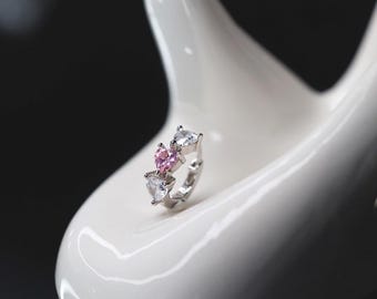 Pendientes Mini Triple Corazón – Plata con Circonita Rosa – Interior de 5 mm – Aro para Cartílago – Individual o Par