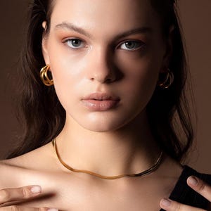 Herringbone Chain Necklace – 18K Gold Plated Stainless Steel, Waterproof, Tarnish-Free, Adjustable Layering Necklace