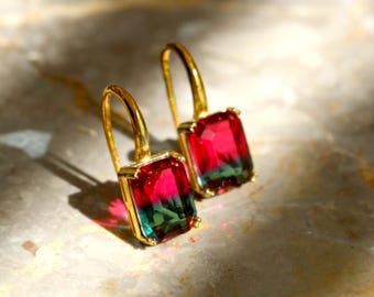 Pendientes de cristal multicolor con un toque divertido – Plata de ley chapada en oro de 18 quilates