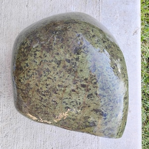 Gem Serpentine Natural Canadian Fraser River Rock Cobble, 9.8kg / 21.5lb, 2.87 density