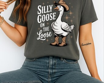 Camisa Silly Goose de Retro Comfort Colors® - Silly Goose On The Loose - Camisa vaquera divertida - Camiseta con gráfico occidental - Camisa vintage