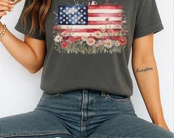Gebloemd shirt met Amerikaanse vlag - shirt met 4 juli - Comfort Colors® Independence Day-shirt - patriottisch shirt - shirt met Amerikaanse vlag - cadeau voor haar