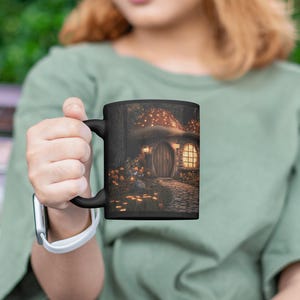 Donkere Cottagecore-paddenstoelmok voor liefhebbers van fantasykunst-11oz 15oz keramische koffiemok-bosmok-betoverde paddenstoeltheekop
