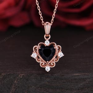 Antique Heart Shaped Black Onyx Necklace Rose Gold Unique Wedding Necklace Art Deco Natural Black Gem Pendant Necklace Romantic Gift For Her
