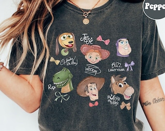 Retro Toy Story Aquarell Charaktere Shirt, Du hast einen Freund in mir Shirt, Buzz Lightjahre Woody Jessie Slinky Hund, BTW Disneyland Shirt