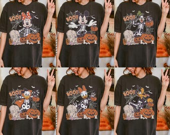 Camiseta vintage de Halloween con esqueleto de todos los personajes de Disney, Mickey y sus amigos, Star Wars, Chip Dale, camiseta de fiesta de Halloween de Mickey no tan aterradora