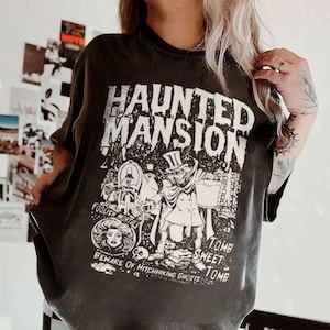 Retro The Haunted Mansion Shirt, Disney Spooky Season Shirt, Madam Leota Hitchhiking Ghosts,Halloween Gothic Family Tee,Disneyland Halloween