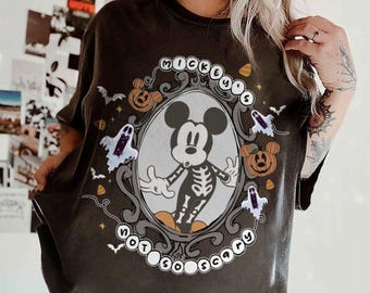 Camisetas de Halloween con Mickey Esqueleto Escalofriante y Color Retro Comfort, Camisetas de Mickey Esqueleto Coqueta, Viaje a Disney Halloween 2025, Camisetas de Halloween