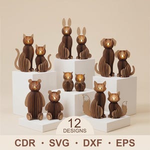 Op de afbeelding: Een collectie van twaalf bruine, lasergesneden houten dierenfiguren, waaronder katten, konijnen, honden, beren en vossen, elk met een hol centrum en een warm licht. De tekst 12 DESIGNS CDR SVG DXF EPS staat onderaan de afbeelding.