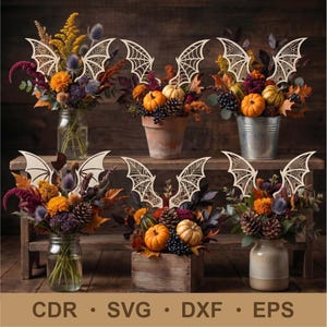 Peut inclure: Six compositions florales dans divers contenants, chacune ornée d'une décoration en bois découpée au laser en forme d'ailes de chauve-souris. Les bouquets incluent des citrouilles orange, des pommes de pin et du feuillage automnal. Texte : CDR • SVG • DXF • EPS.