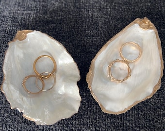 Handgemachte Austernschale Ringschale oder Schmuckstück Teller. Brautpaar Geschenk, Verlobungsgeschenk, Brautjungfer Antrag Geschenke, Brautparty