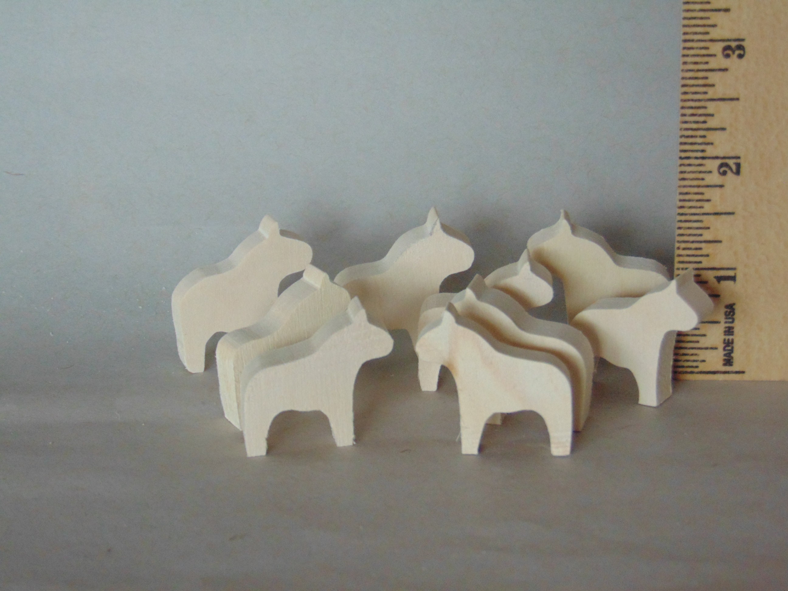 aydinids 16 pcs mini horse figures horse foal models plastic horse  figurines set miniature pony horse for party decoration