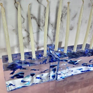 Smashed Glass Menora Jüdisches Hochzeitsgeschenk Tradition Memory Chuppah Mesusa Resin Art Cube 12x4x3&quot;