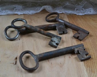 Antique skeleton key lot, oversized skeleton key, old skeleton key, big old key, old rusty skeleton key, vintage big skeleton key, old key