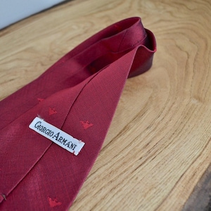 Armani Seidenkrawatte, weinrote Seidenkrawatte, rote Seidenkrawatte, italienische Seidenkrawatte, Designer Krawatte, echte Seidekrawatte, 70er Seidekrawatte,