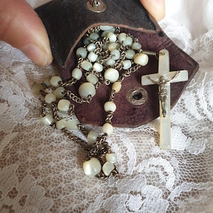 Old rosary, vintage rosary, white rosary, pearl rosary, old mop rosary, mother of pearl rosary, catholic rosary, old christian rosary