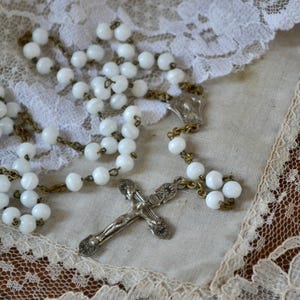 Old rosary, vintage rosary, blue rosary, glass rosary, old white rosary, christian rosary, rosary, catholic rosary, old christian rosary