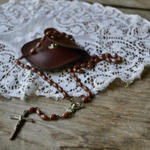 Plastic old rosary, classic vintage rosary, brown classic rosary, rosary with pouch, brown rosary, sober catholic rosary, christian rosary