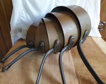 Set med 5 vintage kopparkrukor, vintage kopparkruka, gammal kopparpanna, hamrad kopparkruka, stora kopparkrukor, panna, gamla kopparkokkärl, kopparpanna