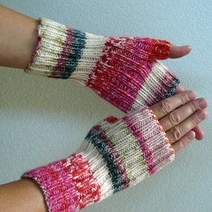 Knitting PATTERN Fingerless Gloves image 1