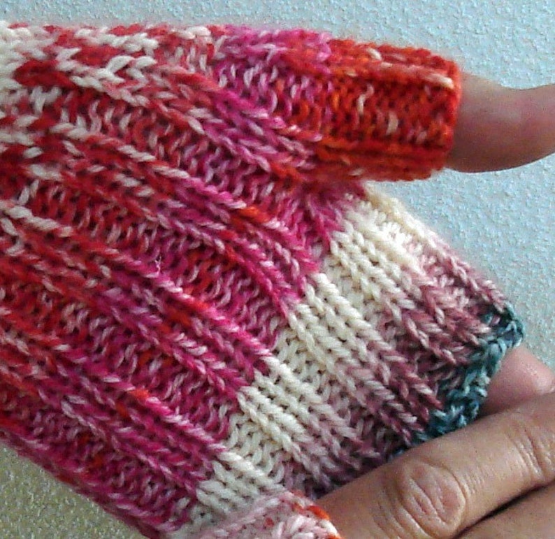 Knitting PATTERN Fingerless Gloves image 2