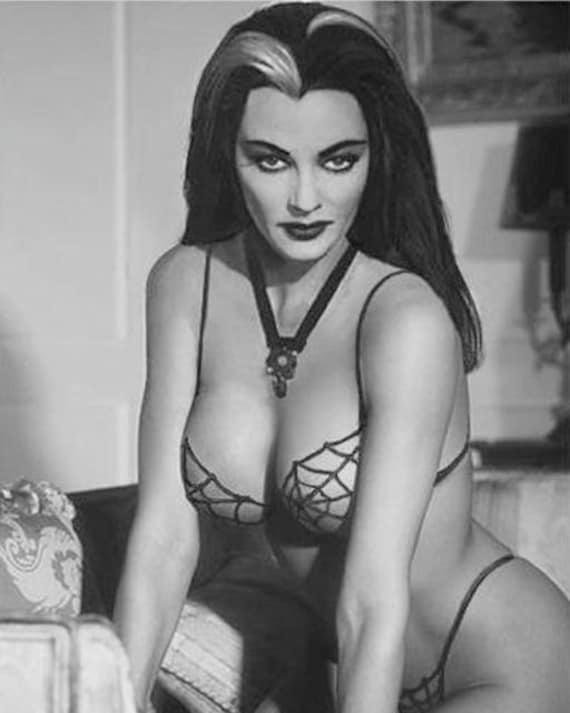 Sexy yvonne decarlo