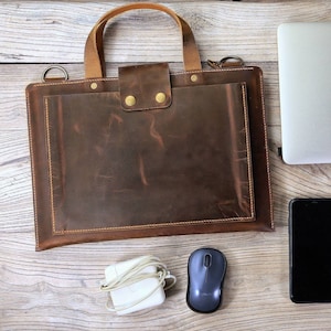 Petite sacoche pour ordinateur portable mince personnalisée en cuir cousue à la main, sacoche pour ordinateur portable légère en cuir marron, porte-documents en cuir Z03-LLB05S