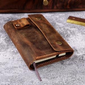 Funda de cuero desgastado vintage para cuaderno diario de bolsillo de 3,5" x 5,5", funda de cuero Moleskine con presilla para bolígrafo MP05SFP