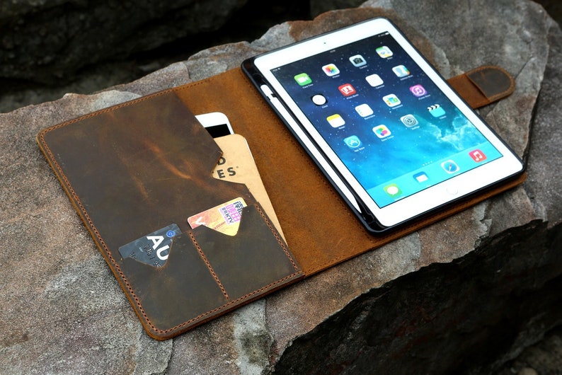 Personalized distressed leather iPad Pro 10.5/ 9.7 portfolio | Etsy