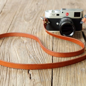 Tracolla per fotocamera compatta in pelle conciata al vegetale marrone nera, tracolla leggera per fotocamera Leica Fuji Canon CSXXSS