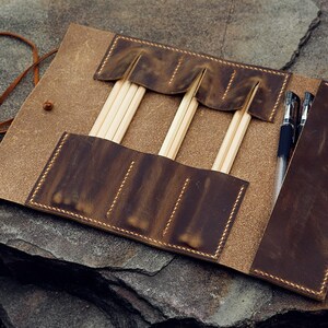 Personalized Vintage Distressed Leather Pencil Roll Case  / Leather Artist Pencil Roll,Leather Pen brush Case -PR005S