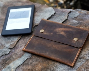 Custodia In Similpelle Nera Con Cinturino A Mano Per Kindle Paperwhite (tutte Le Generazioni) – Gard - Foto 3