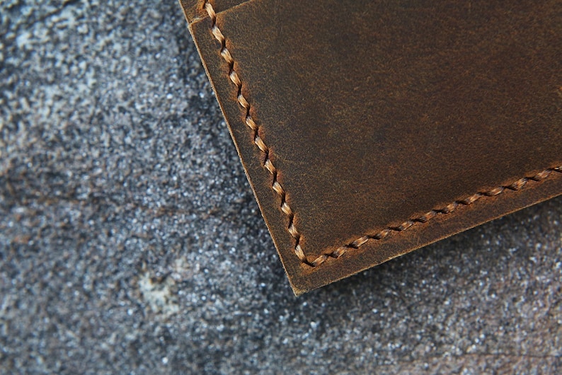 Cartera de cuero desgastado vintage personalizada para tarjetas, billetera minimalista para hombres y mujeres, billetera de cuero con bolsillo frontal, billetera para cambio de monedas CW005SZ imagen 5