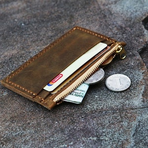 Cartera de cuero desgastado vintage personalizada para tarjetas, billetera minimalista para hombres y mujeres, billetera de cuero con bolsillo frontal, billetera para cambio de monedas CW005SZ imagen 1