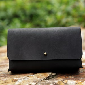 Custodia per caricabatterie MacBook in pelle nera realizzata a mano, custodia per adattatore di alimentazione MacBook, organizer per cavi del computer MC11PB