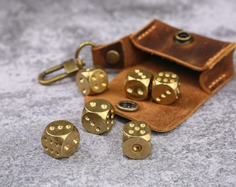 Personalized leather case with 6 dice , rustic leather dice storage case , leather dice box pouch with clasp V02-LDCWD